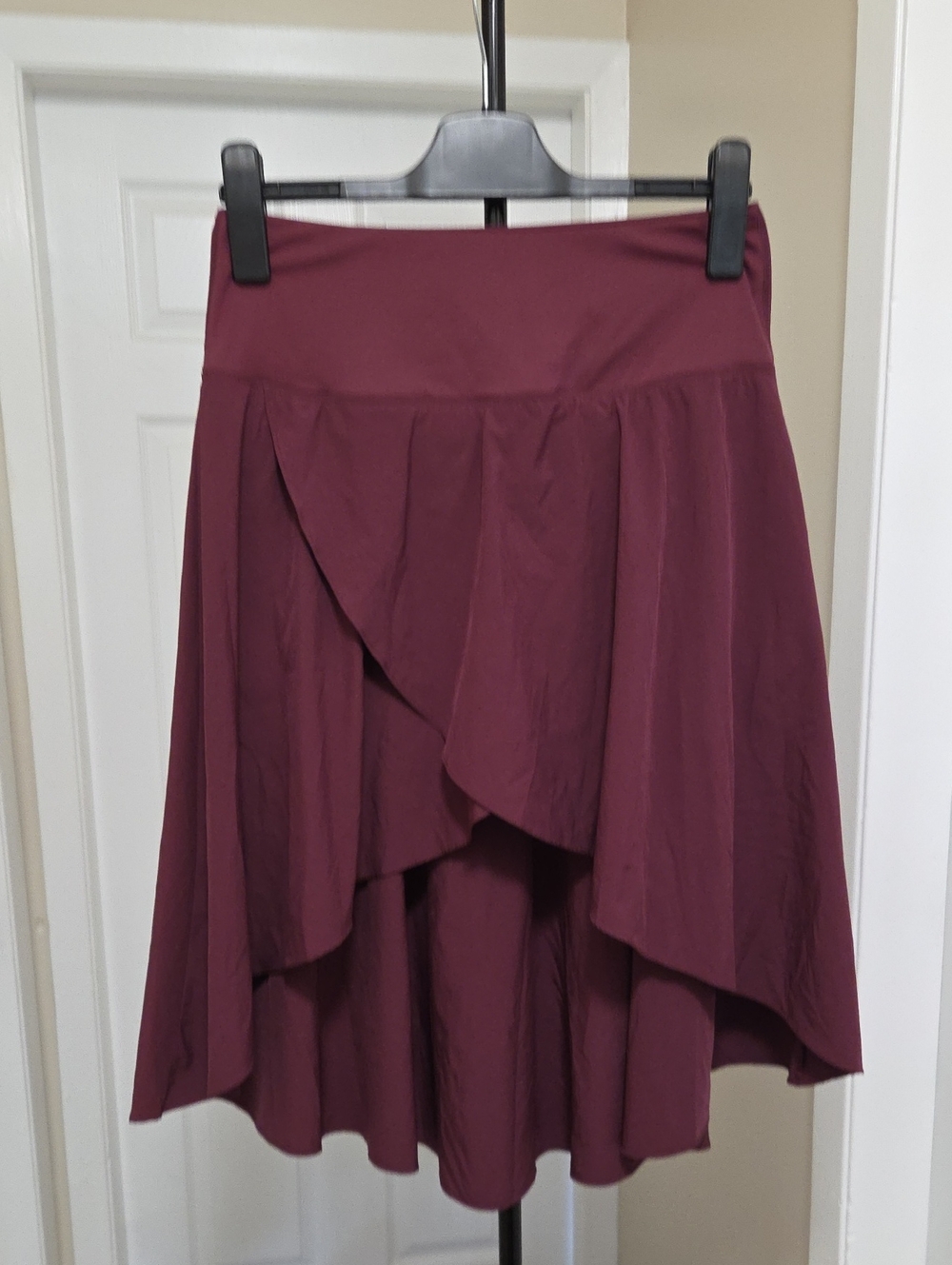 HALARA Burgundy High-Low Ruffle Wrap Skirt Flowy Asymmetrical Midi Skirt - Picture 2 of 7
